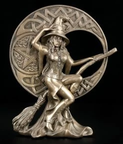 Hexen Figur - Mit Besen Vor Keltischem Mond