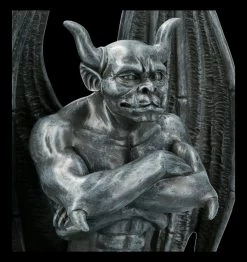 Gargoyle Figur - Der Beschützer -Modell Und Figurengeschäft 2D FS21625 Gargoyle Figur Sitzend mit verschraenkten Armen 4 1280x1280