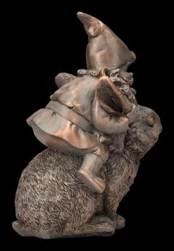 Gartenzwerg Figur Reitet Auf Hase -Modell Und Figurengeschäft 2D FS24447 Gartenzwerg Figur reitet auf Hase 5 1280x1280