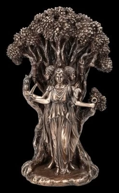 Hekate Figur - Dreifaltige Göttin Vor Lebensbaum