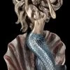Meerjungfrauen Figur Vor Muschel