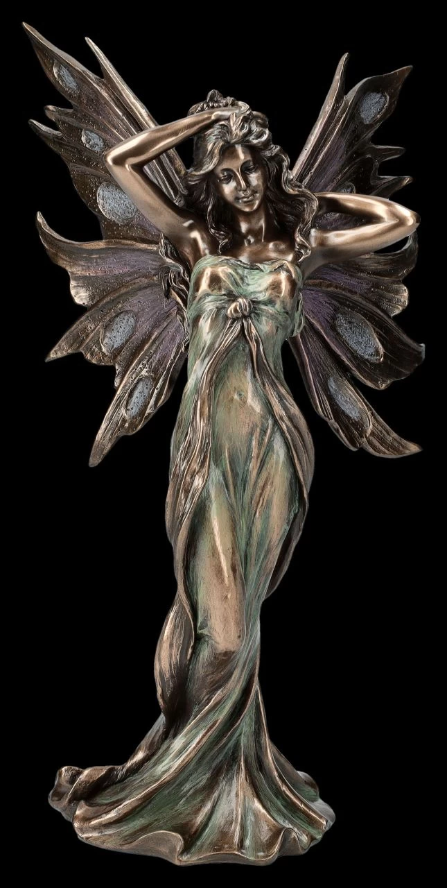 Elfen Figur Streicht Sich Durchs Haar 1 Elfen Figur Streicht Sich Durchs Haar