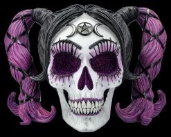 NEMESIS NOW Totenkopf Figur - Drop Dead Gorgeous - Myths And Magic