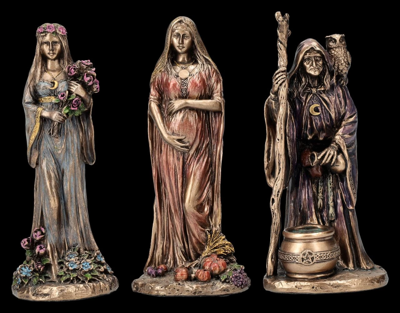 Dreifaltige Göttin Figuren - Jungfrau Mutter Altes Weib 1 Dreifaltige Göttin Figuren - Jungfrau Mutter Altes Weib