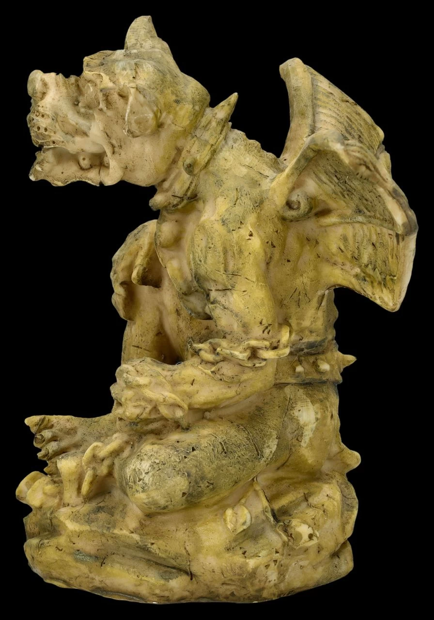Gargoyle Figur In Ketten 4 Gargoyle Figur In Ketten – Bild 4