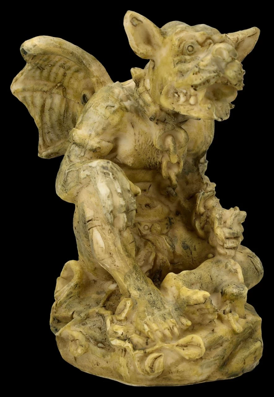 Gargoyle Figur In Ketten 2 Gargoyle Figur In Ketten – Bild 2