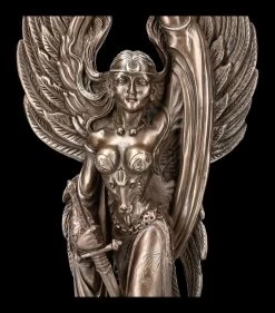 Kriegsgöttin Figur - Morrigan -Modell Und Figurengeschäft 2D ML13055 Kriegsgoettin Figur Morrigan 3 1280x1280