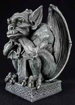 Gargoyle Stützt Sich Auf Schwert -Modell Und Figurengeschäft 4633 2 gargoyle 2 1280x1280