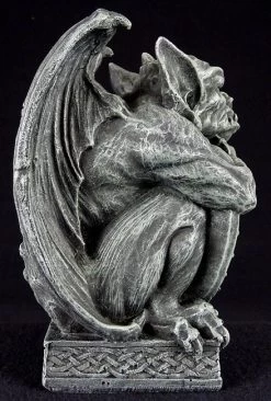 Gargoyle Stützt Sich Auf Schild -Modell Und Figurengeschäft 4634 6 gargoyle 6 1280x1280