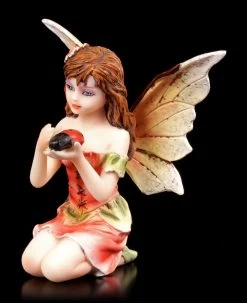 Kleine Elfen Figur - Bigesia Mit Marienkäfer -Modell Und Figurengeschäft Elfe Kaefer 2 1280x1280
