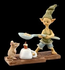 Pixie Kobold Figur - Popcorn über Kerze