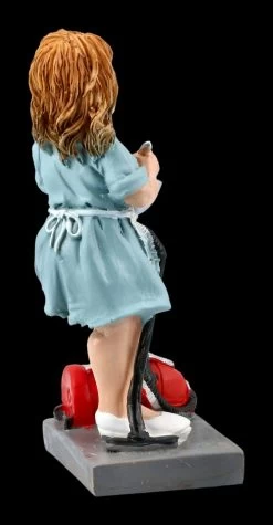 Funny Jobs Figur - Hausfrau Vollzeitjob 8 Funny Jobs Figur - Hausfrau Vollzeitjob -Modell Und Figurengeschäft FS20493 Funny Jobs Figur Hausfrau Vollzeitjob 7 1280x1280