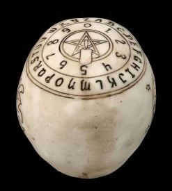 Totenkopf - Witchboard Design -Modell Und Figurengeschäft FS25692 Totenkopf Withboard Design 6 1280x1280