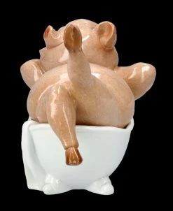 Lustige Schweine Figur In Badewanne -Modell Und Figurengeschäft FS25949 Lustige Schweine Figur in Badewanne 4 1280x1280