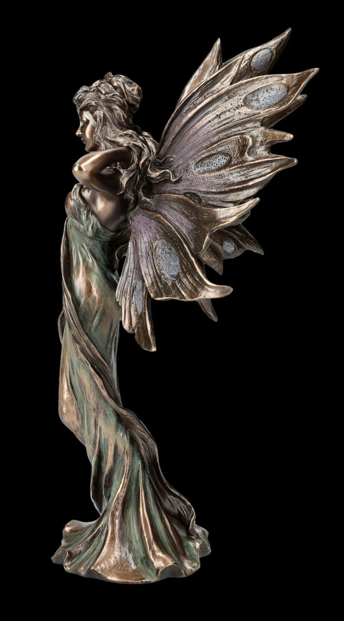 Elfen Figur Streicht Sich Durchs Haar 4 Elfen Figur Streicht Sich Durchs Haar – Bild 4