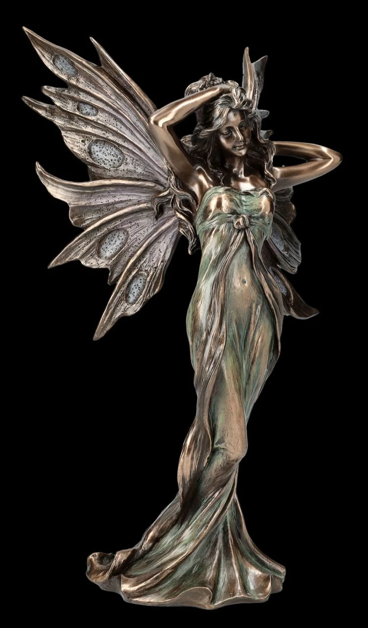 Elfen Figur Streicht Sich Durchs Haar 3 Elfen Figur Streicht Sich Durchs Haar – Bild 3